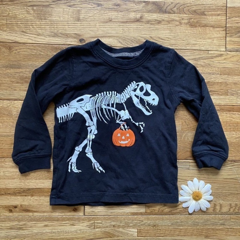 Carters Halloween Dino Glow In The Dark Shirt Size 18mo‎